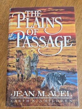 Book - Plains Of Passage By Jean M. Auel